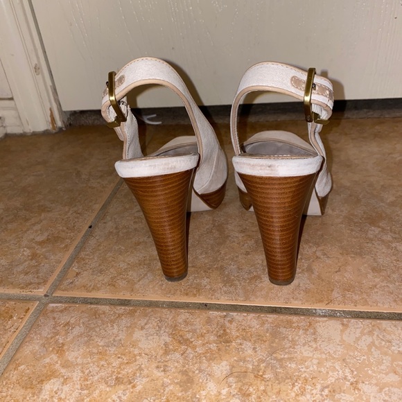 UGG peep toe heels size 6 - Picture 8 of 9